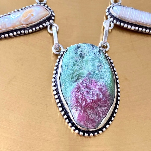 Rough Ruby Zoisite, Biwa Pearl And Peridot Necklace - Picture 7 of 10